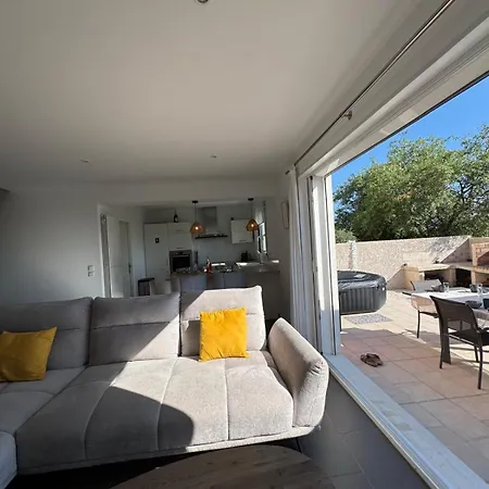 Mathilde - 3 - Jacuzzi Villa *